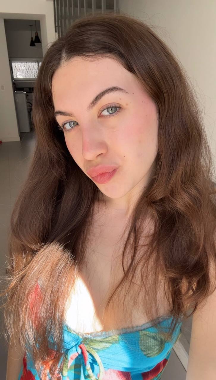 Nude girl Amber in Sagamihara