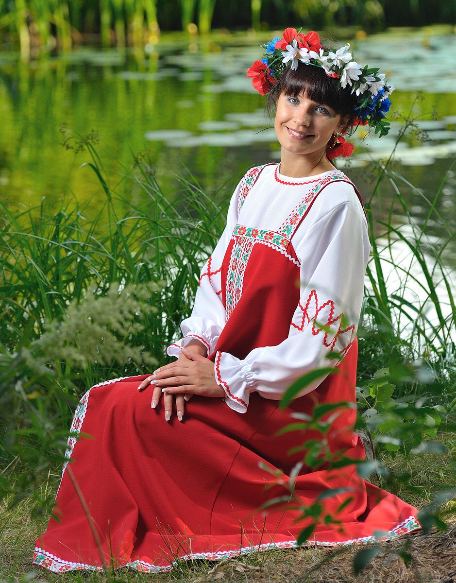 Beautiful girl Girls in Slavic costumes in Sagamihara